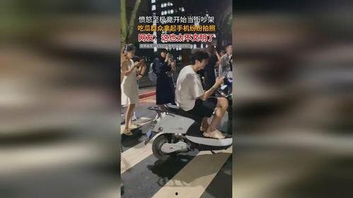 吃瓜群众视频拍摄,揭秘吃瓜群众视角下的短视频拍摄技巧