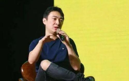 三个人吃瓜聊天群的视频,三人吃瓜聊天群视频揭秘