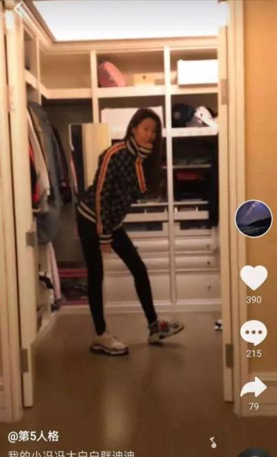 偷拍儿子吃瓜视频,儿子吃瓜视频引发家庭温馨瞬间