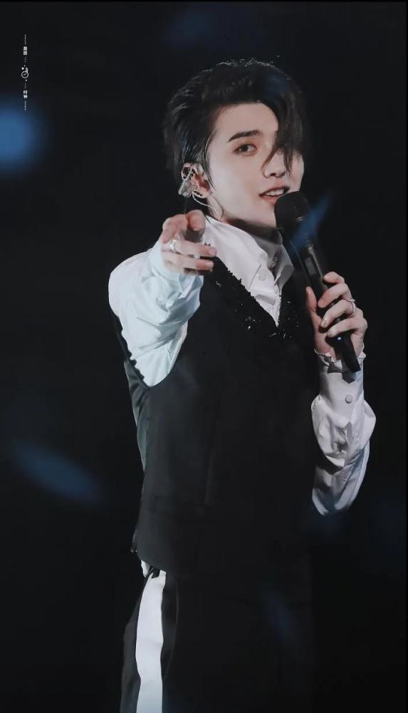 吃瓜蔡徐坤演唱会视频完整版,视听盛宴，青春记忆的璀璨瞬间