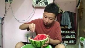 买房吃瓜的视频,揭秘房产市场的那些事儿